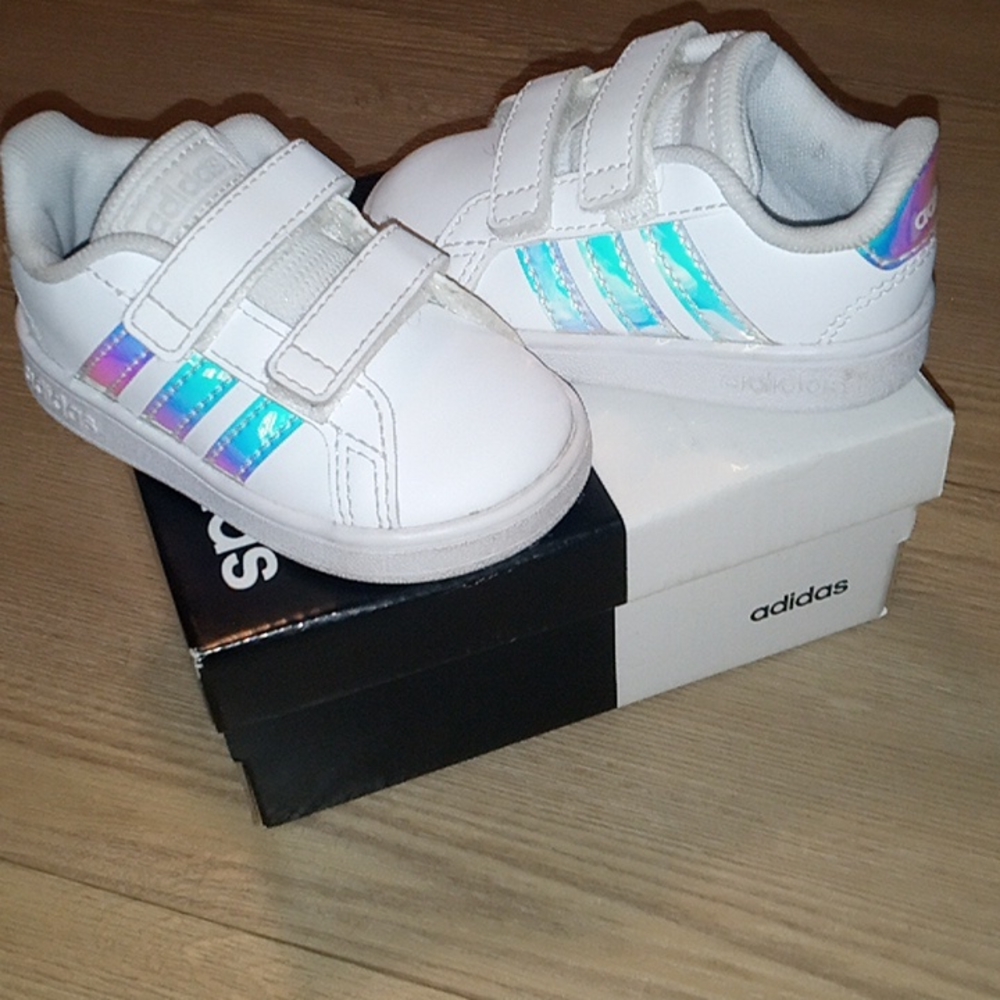 Adidas metallic